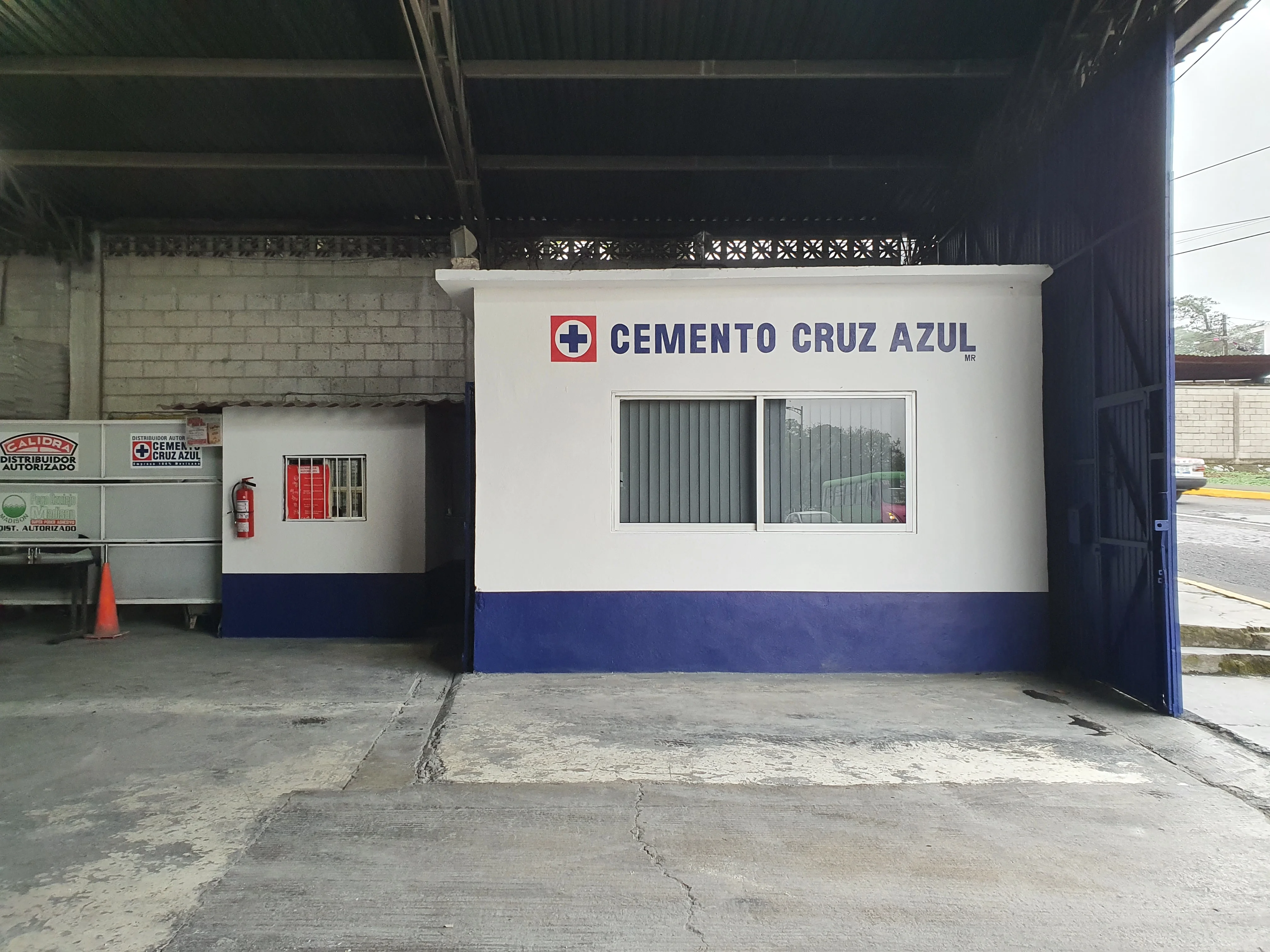 Carga de cemento Cruz Azul